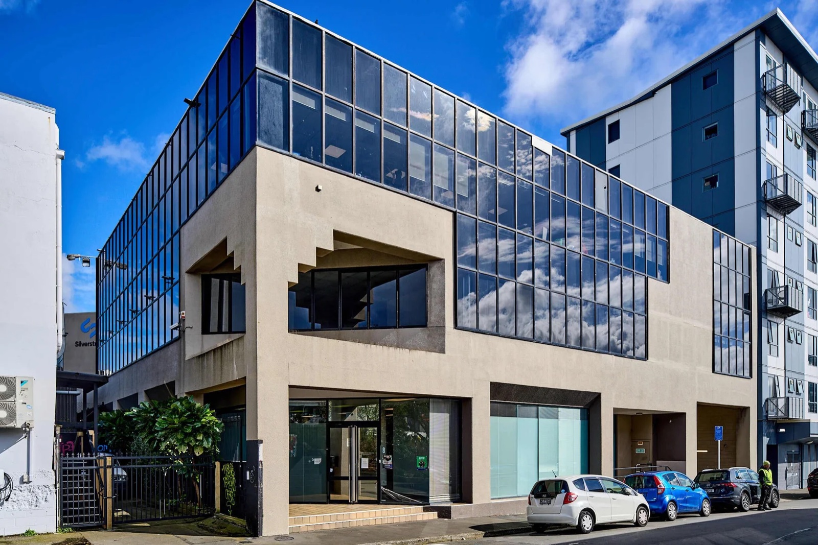 Dorothy Spotswood Charity Hospital fit-out and theatre progress